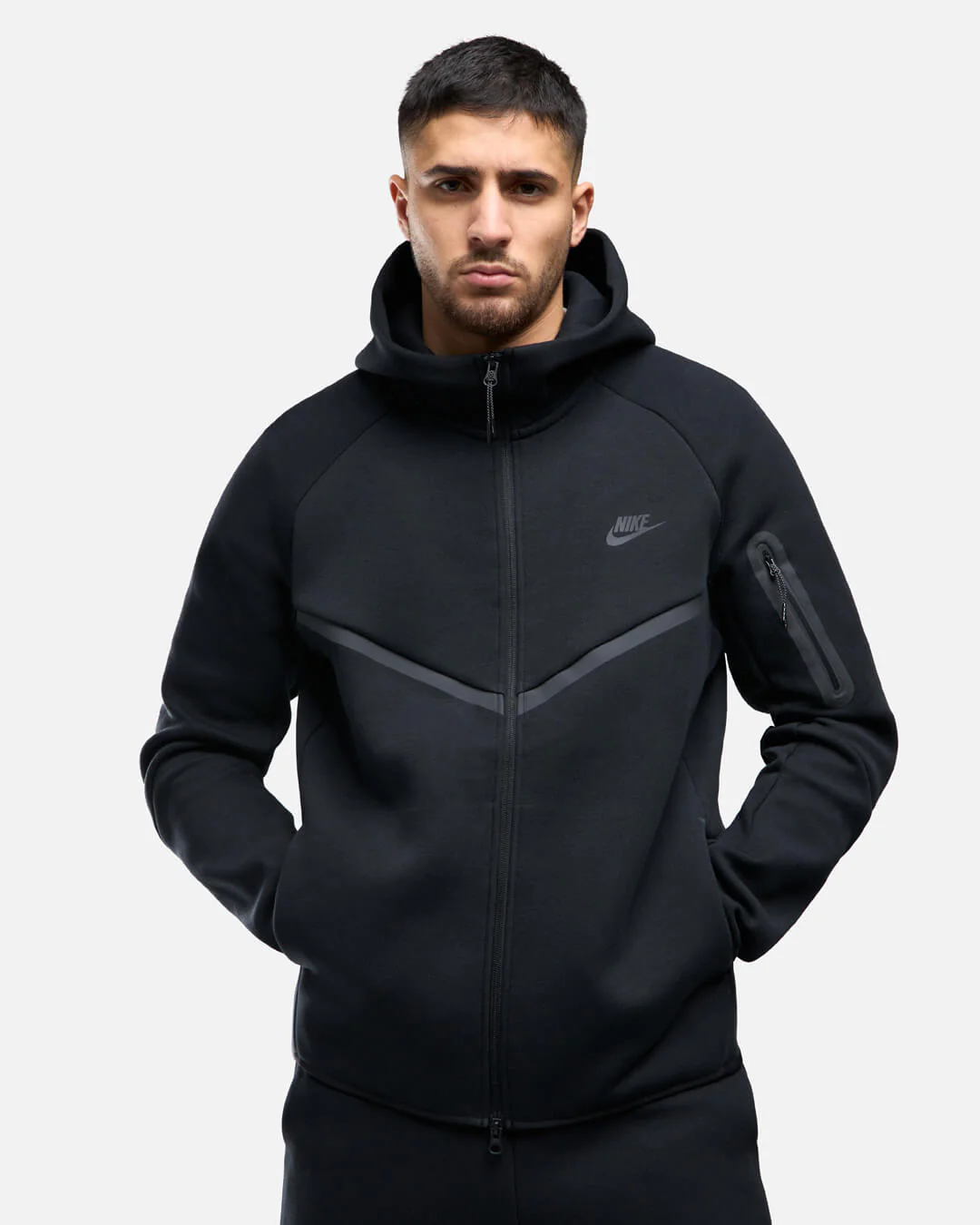 footkorner-veste-nike-tech-fleece-windrunner-noir-hv0949-010_3_4